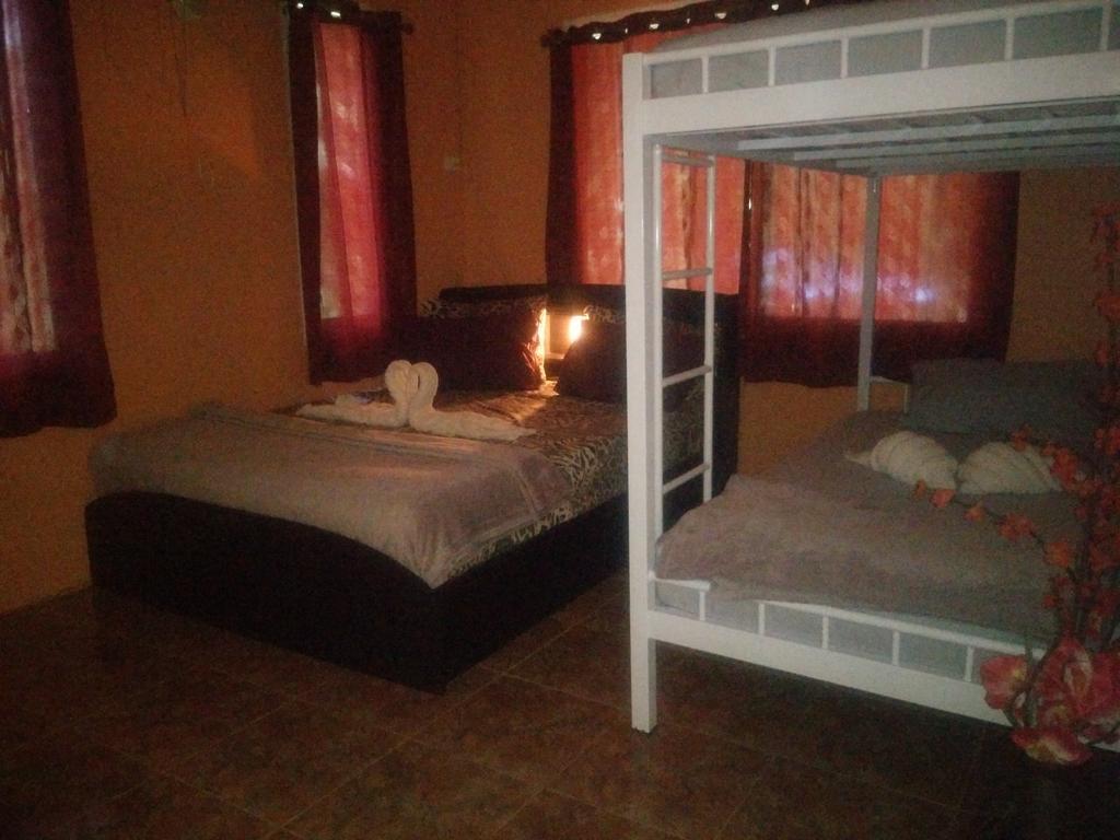 Kama Siri Koh Kood Hotel Ko Kut Bilik gambar